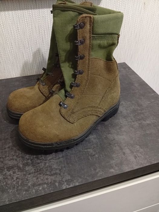 Продам берці гарної якості розмір 38