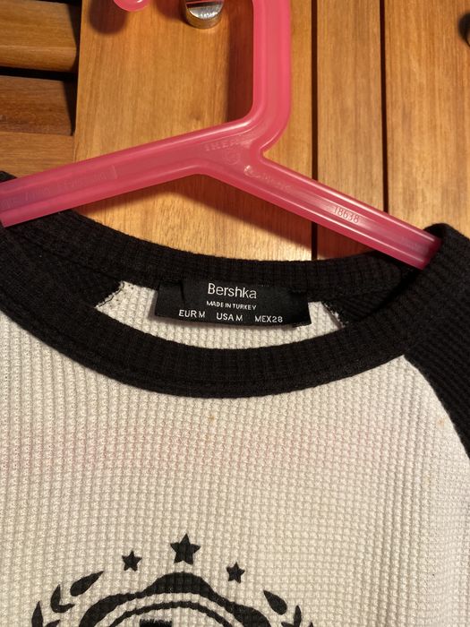 Top preto e branco Berska.