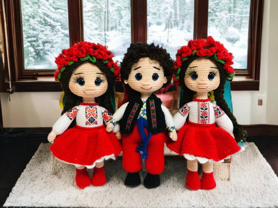 М'які іграшки в'язані гачком