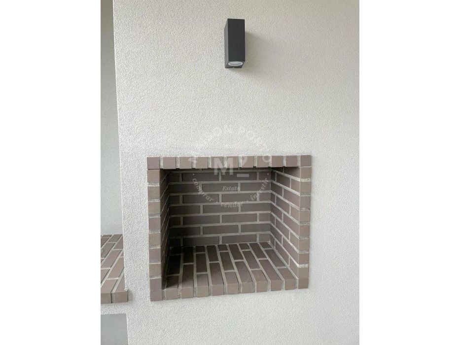 Apartamento T3 com Suite, Varanda com churrasqueira e Box de Garage...