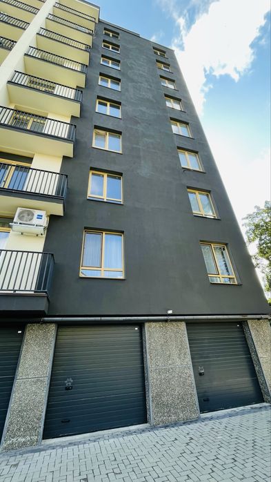 Продаж гаража на 2 авто (50 м²), окремо (23 м² і 27 м²)ЖК Імперія 1_ol