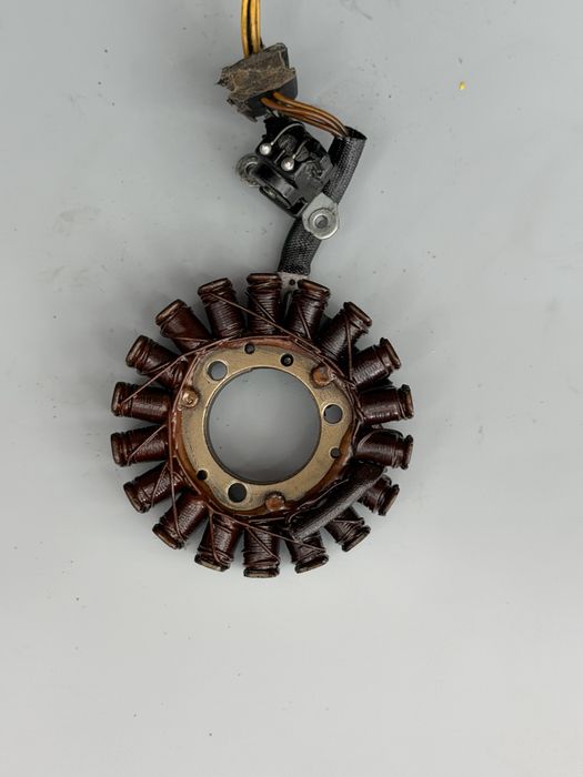 Stator Stojan Alternator Iskrownik SUZUKI DR125 Gn