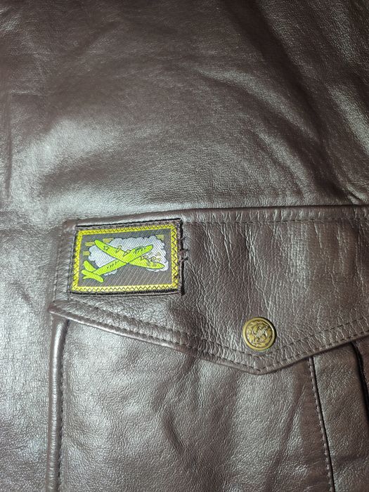 Чоловіча шкіряна куртка-авіатор (пілот)