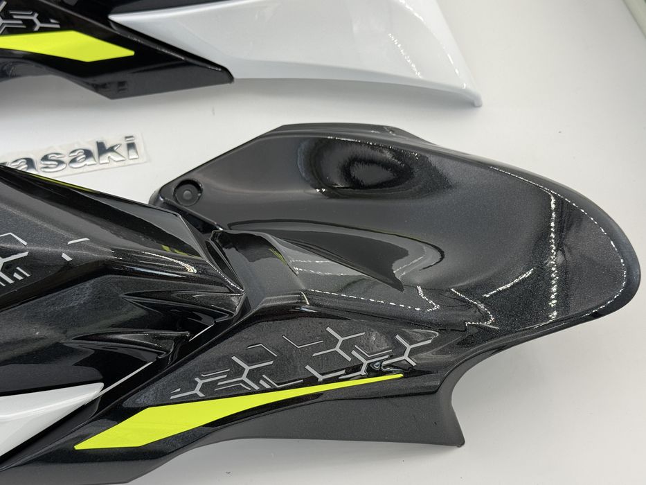 Kawasaki Z900 bok boczek owiewka Lewa
