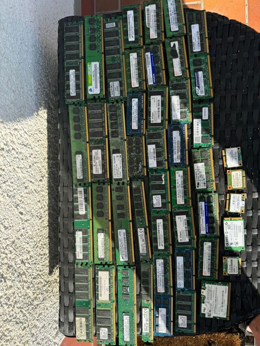 Продаюця платы оперативна память