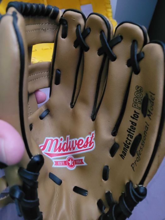 rękawice do baseballa