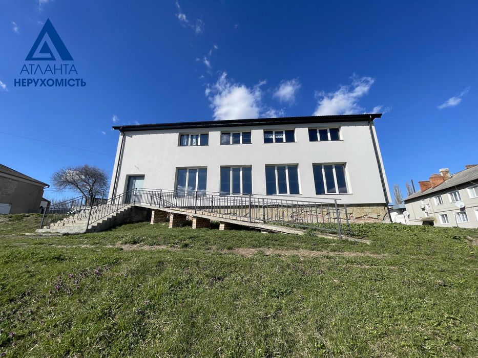 Оренда фасадного приміщення в с. Забороль