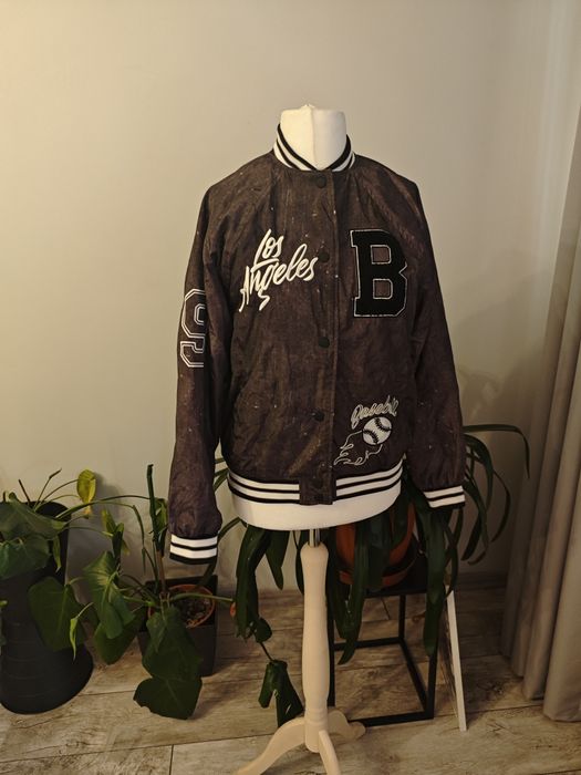 Brązowa kurtka bejsbolówka H&M los Angeles bomeb Bomberka męska xs 
Dł