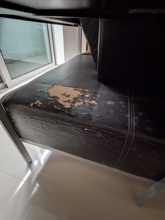 Sofá em pele - modelo Rolf Benz