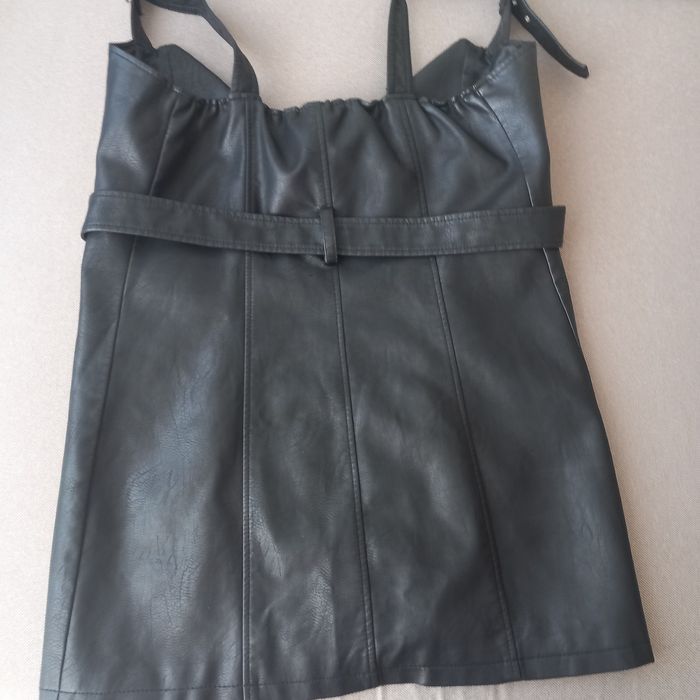 Продам Кожаный платья  размер  S в идеальном состоянии