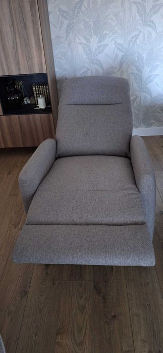 Cadeirão Relax Elétrico muito confortável cinzento tecido