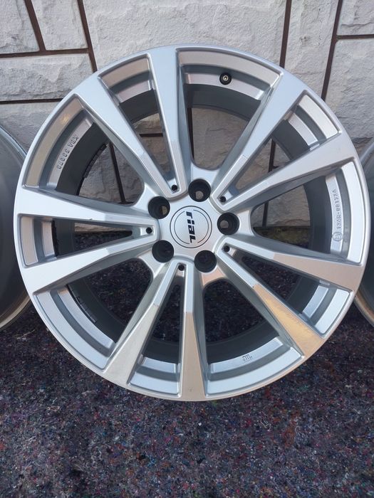 Felgi 19 5x112 Rial 8x19 et28 66,6 SUPER STAN Audi VW Mercedes BMW