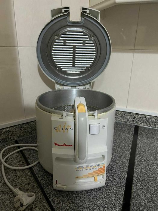 Fritadeira Eléctrica Moulinex Cleanair