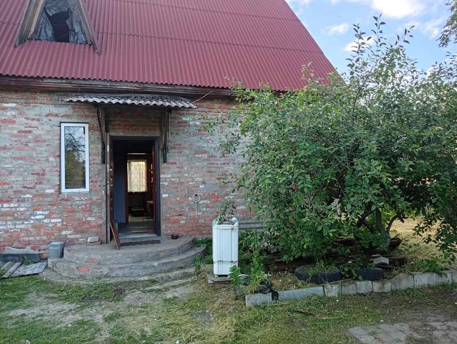 Продається будинок м. Ізюм , біля річки Дінець