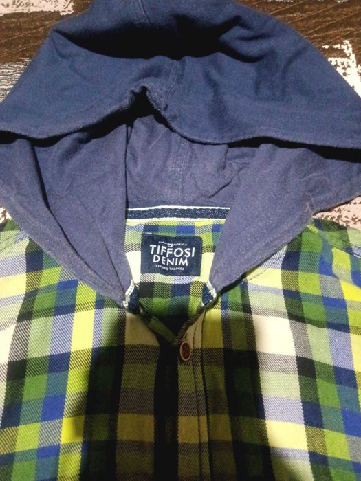Camiseira/Casaco menino 12/14 anos