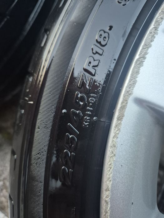 Felgi 5x114,3 renault kia  18 cali opony letnie