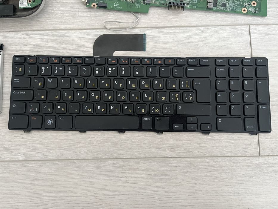 Ноутбук dell inspiron 7720 Розборка