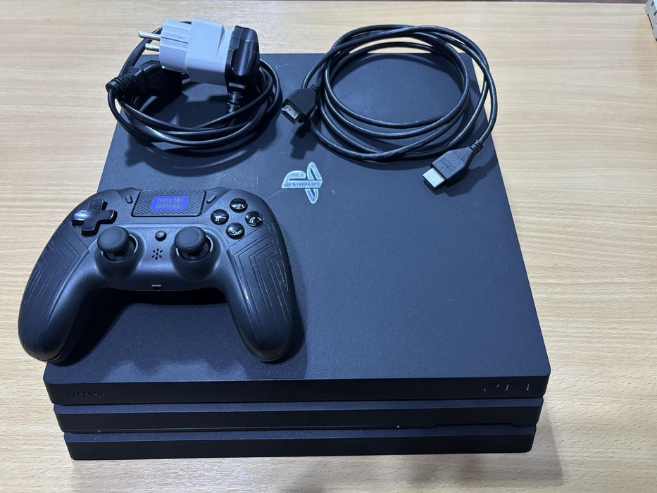 PS4 Pro 1Tb з комплектом ігор на дисках