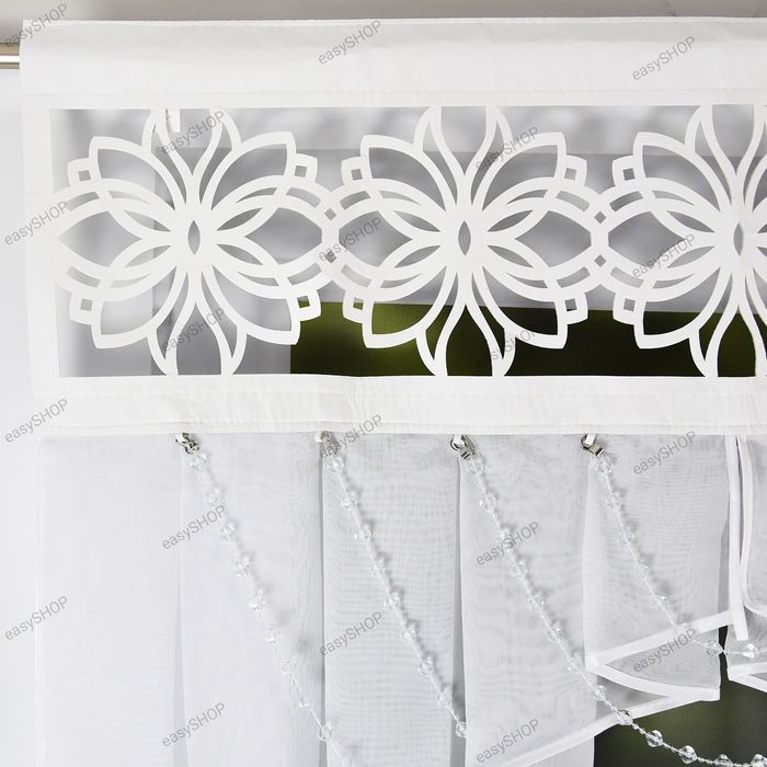 Firana z panelem ażurowym i kryształami