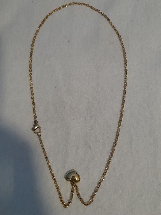 Vendo colares, pulseiras e botões de punho