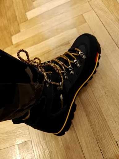 Buty trekkingowe wysokie