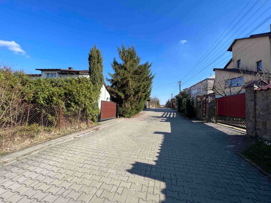 Продаж земельної ділянки в с.Солонка (без комісії), дорога бруківка.