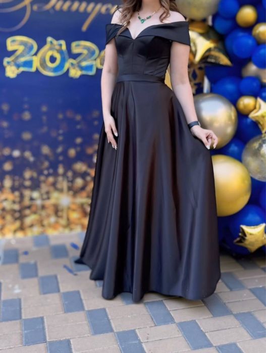 Випускна розкішна сукня