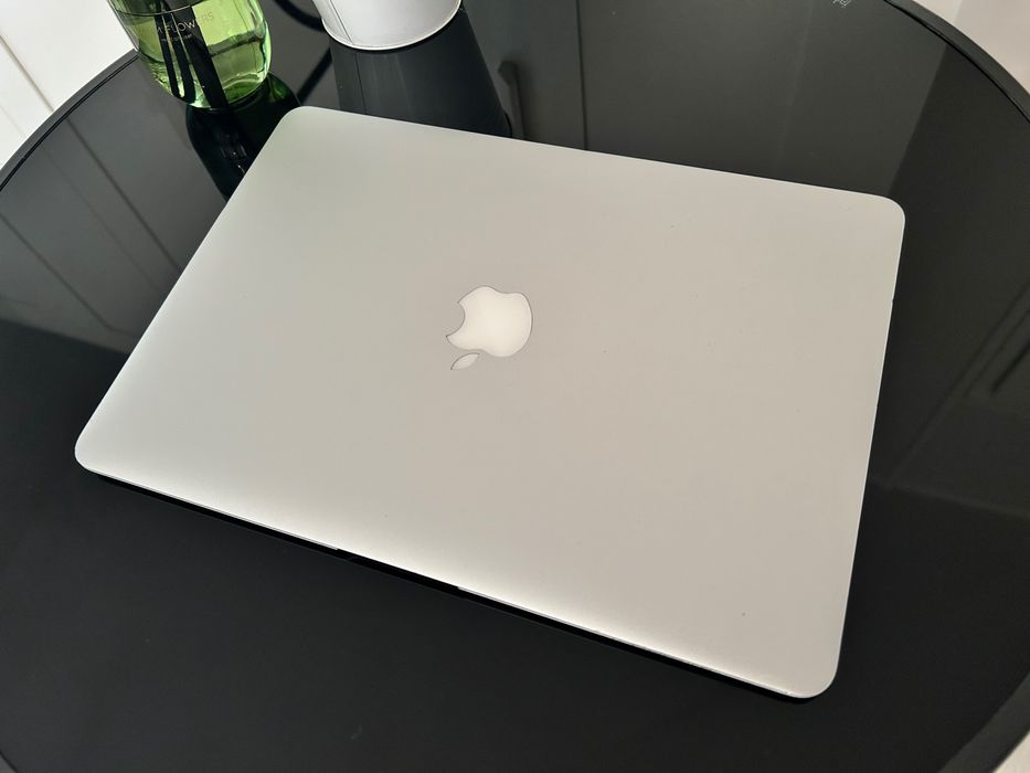 MacBook Air 13” 2015 i5 8 GB 128GB SSD
