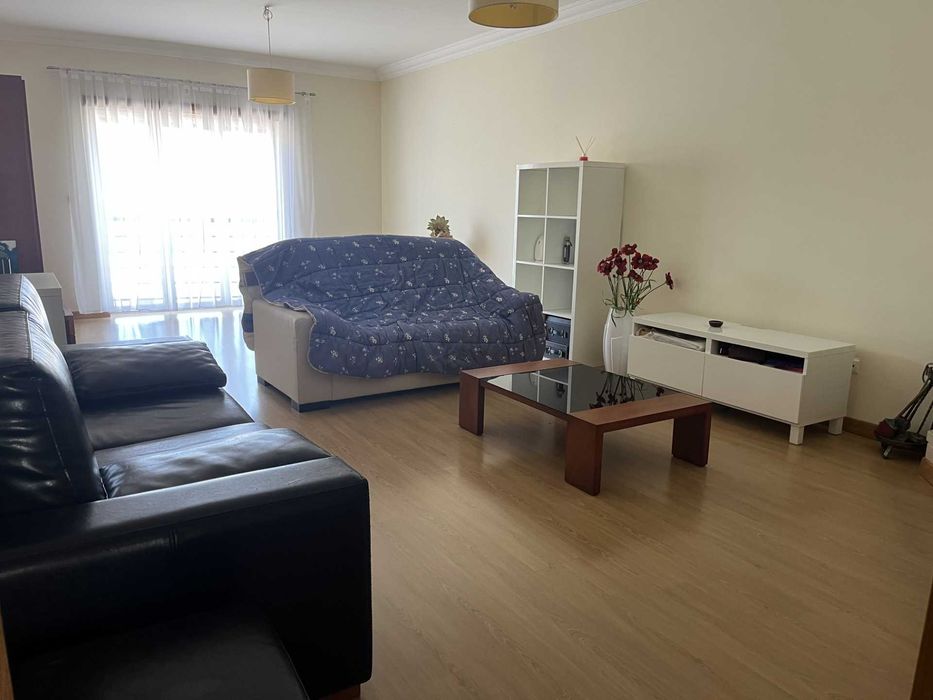 Apartamento T-2 centro de Lourinhã