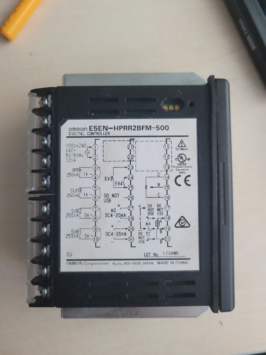 OMRON e5en regulator temperatury
