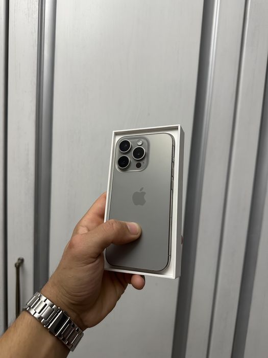 Практично ідеальний Iphone 15pro