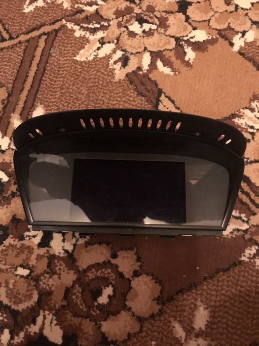 Монітор на бмв є 90/ 91