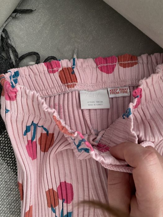 неймовірний костюм zara , футболка + лосини