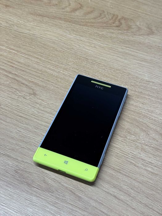 Kolekcjonerski Smartfon HTC Windows Phone 8s 8.1
