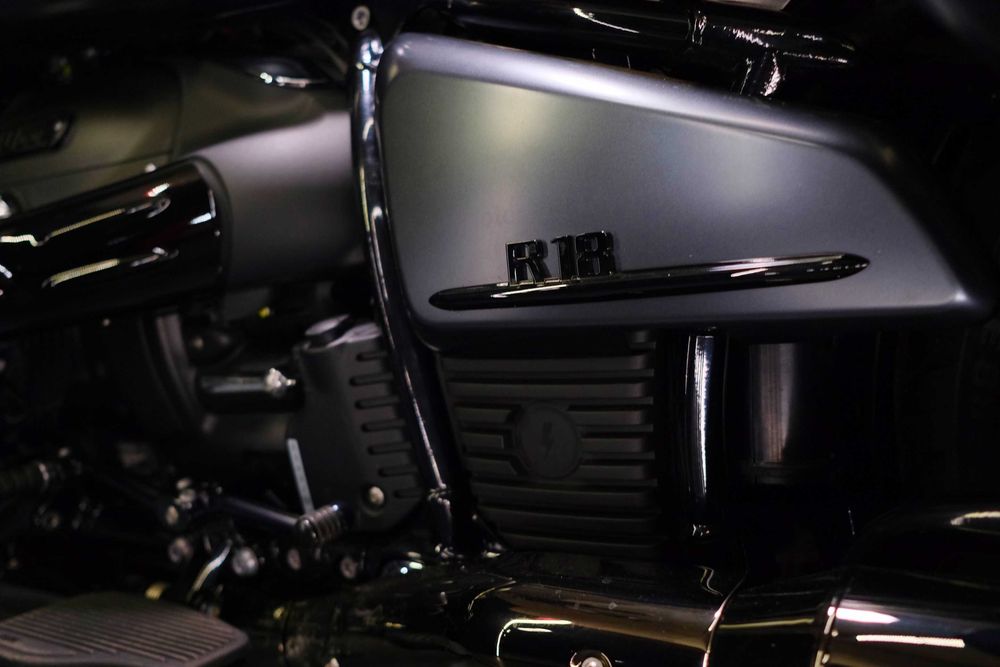 BMW R18 Roctane із Японії