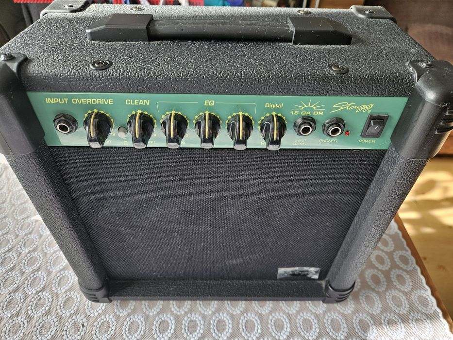 Wzmacniacz gitarowy Stagg 15 GA DR