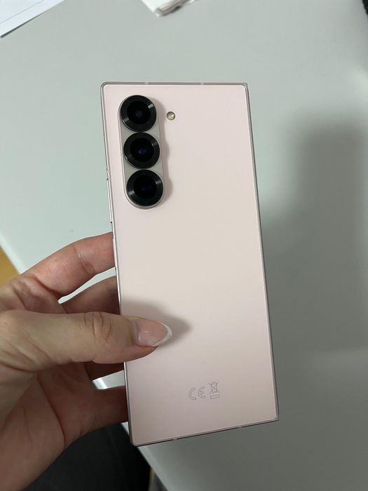 Samsung Z Fold 6 Pink - 256GB