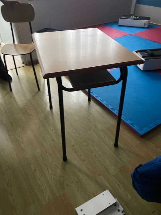 Secretárias escolares usadas