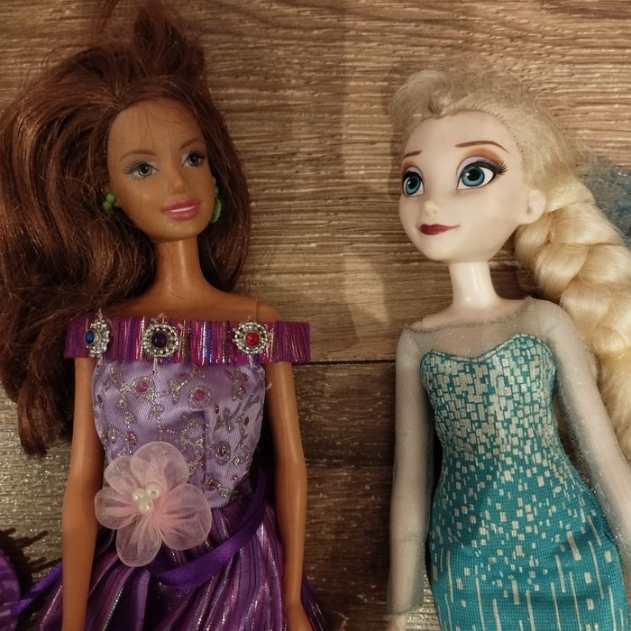 Lalka Barbi i Lalka Elza z Krainy lodu