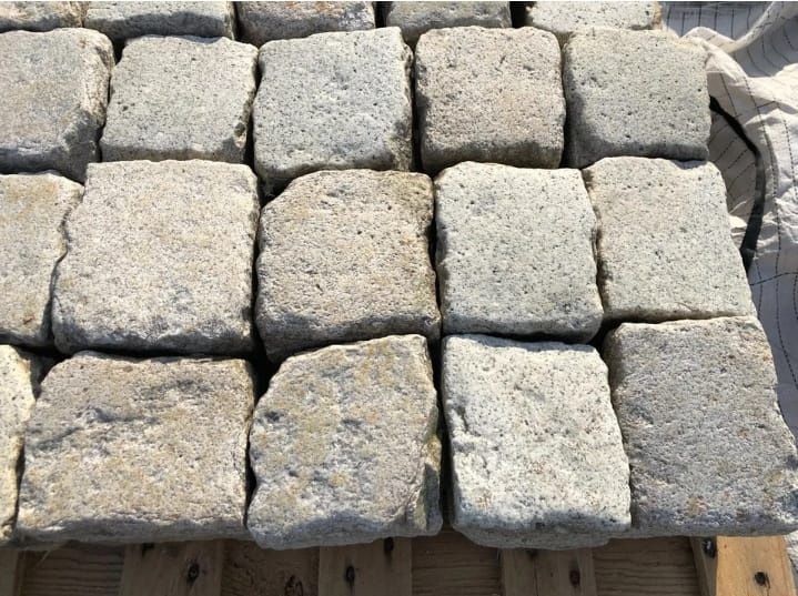 Kostka granitowa z rozbiorki