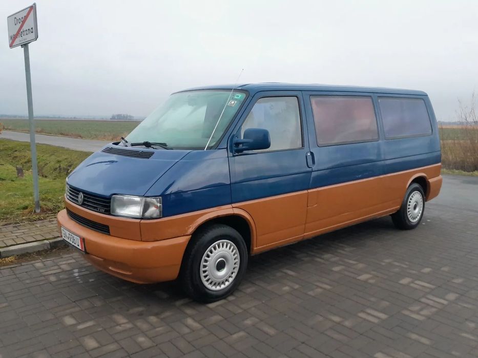 Volkswagen Caravelle 2,5TDi / LONG / Klima / Webasto / 9 Foteli / Hak / LIFT