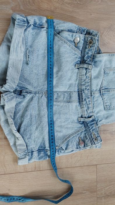 spodenki szorty jeansowe damskie ogrodniczki r.xxs Bershka