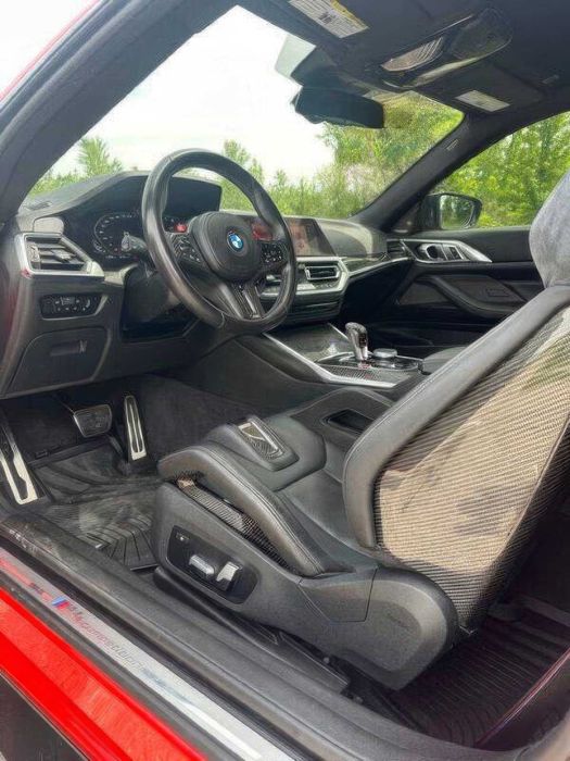 BMW M4      2021