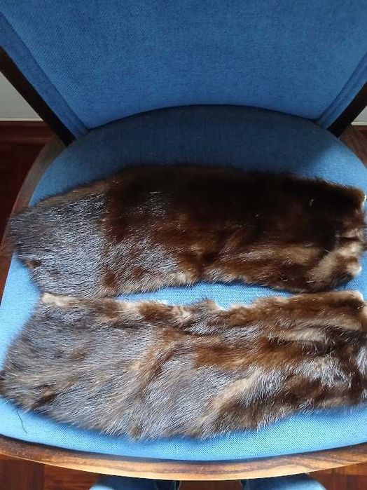 2 peças de pêlo castanho que dá para fazer punhos