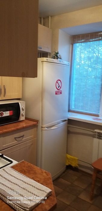 Посуточно 1 ком.квартиру. 2 + 1 спальн. мест.. .Центр. г.Каменское.