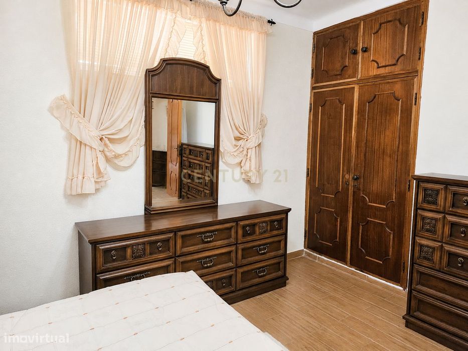 Moradia T6 com jardim em Vila Nova de Foz Côa