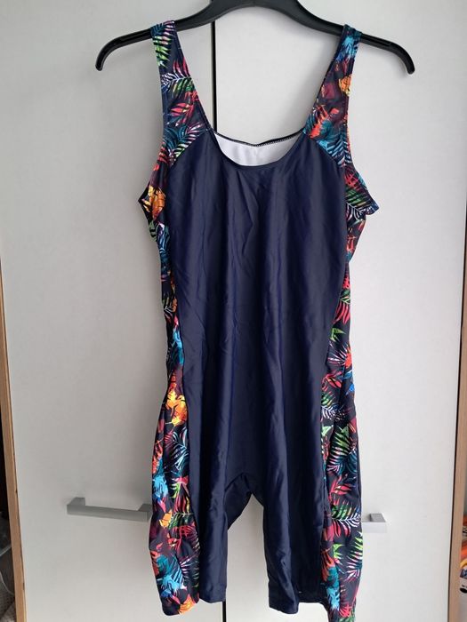 Sprzedam kostium kąpielowy nowy.