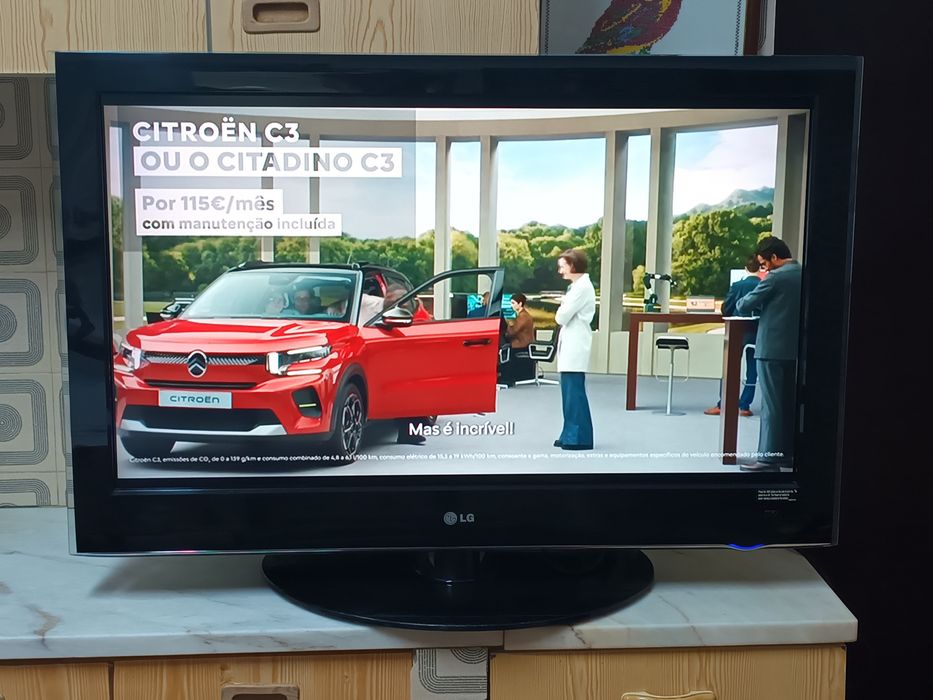 TV LG LCD 94cm 37"