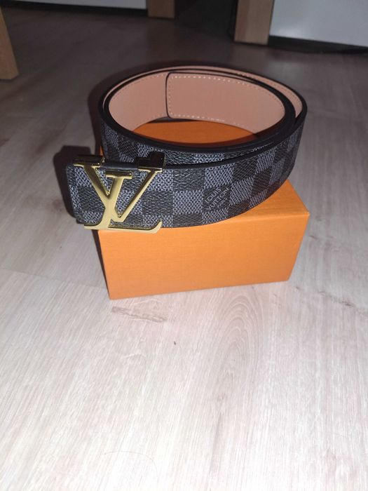 Czarny elegancki pasek