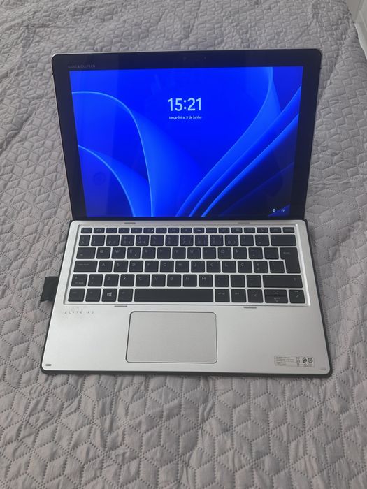 HP Elite x2 1012 G2  i5 8GB Touchscreen